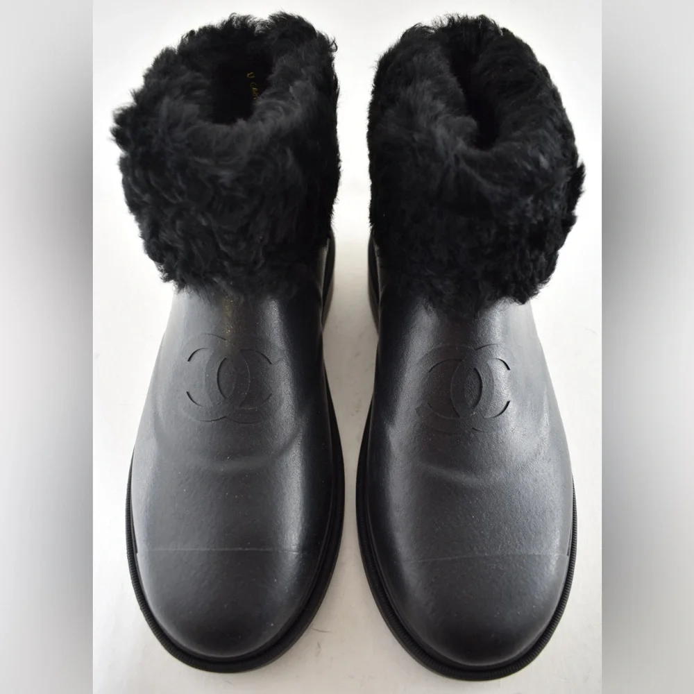 Chanel 24K Black Sheep Shearling Fur Rubber CC Low Top Short Ankle Rain Boots 42 - Picture 4 of 16
